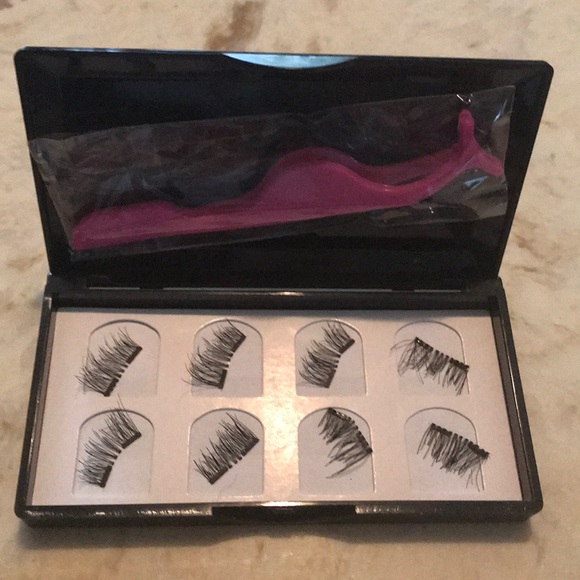 Magnetic false eyelashes - Picture 1 of 1